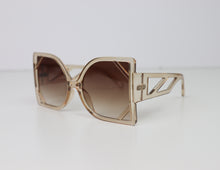Load image into Gallery viewer, Oversize Square Fashion Sunglasses
